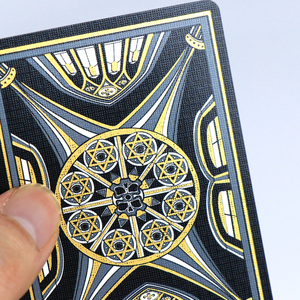 Fabricant de jeux de cartes à jouer amusants en feuille d'or personnalisés Cartes de poker à impression couleur avec boîte d'emballage - Product Image 5