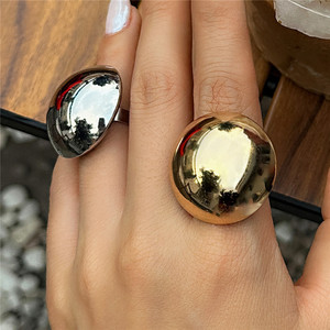 Bague <span class=keywords><strong>en</strong></span> <span class=keywords><strong>métal</strong></span> doré semi-circulaire à surface lisse, style français exagéré, accessoire de main simple et irrégulier, bijoux de niche N81302 - Product Image 4