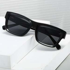 Lunettes de soleil polarisées rétro à grande monture, logo personnalisé, mode 2025, UV400, TR90, lunettes carrées pour hommes et femmes - Product Image 3