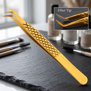 Pinzas de Precisión para Pestañas con Punta Dentada y Diseño de Punta de Fibra, Bañadas en Oro - Product Image 4