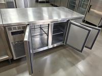 Mesa de Trabajo Refrigerada Comercial de Acero Inoxidable con 3 Puertas, Mesa Fría de Preparación de Cocina de Alta Resistencia para Restaurantes y Hoteles