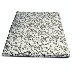 Tela de Algodón 100% Estampada a Mano con Diseño Floral Sanganeri, Ecológica, Orgánica, para Decoración del Hogar, Manualidades, Bolsas y Fundas - Product Image 2