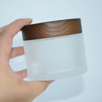 Pot en verre ambré mat écologique de 15g, 30g, 50g, 100g, 150g, 200g avec bouchon à vis en bois de noyer ou bambou pour crème cosmétique visage