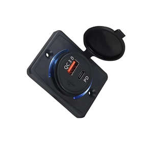ที่ชาร์จในรถยนต์ USB QC3.0 20W พร้อมหน้าจอแสดงแรงดัน/กระแสไฟฟ้า พอร์ต Type-C + Type-A วัสดุทนไฟ สำหรับใช้กับมอเตอร์ไซค์ เรือยอชท์ และเรือ - Product Image 1
