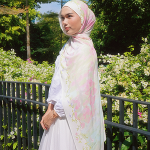 Hijab suave transpirable Digital Floral de moda personalizada, pañuelo de cabeza Premium musulmán ligero para uso de niña - Product Image 4