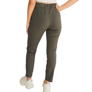 Pantalones Deportivos Negros de Estilo Nuevo para Mujer, Cintura Media, Frente Plano, Pantalones Deportivos con Estampado Personalizado, Ajuste Deportivo, Venta al por Mayor - Product Image 4