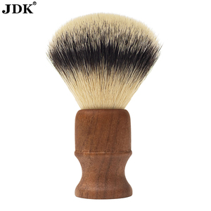 Pinceau à raser en poils de <span class=keywords><strong>blaireau</strong></span> de haute qualité JDK, manche en <span class=keywords><strong>bois</strong></span>, vente chaude - Product Image 3
