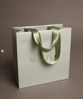 Sac en papier d'emballage cadeau de luxe personnalisé avec logo de marque imprimé, en papier d'art premium, avec ruban doré pour montres et lunettes