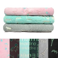 Benutzer definierte Super Soft Magic Glow Dark Home Fleece Flanell Einzigartige verschiedene gedruckte Muster Leuchtender Stricks toff Night Shining Effekt