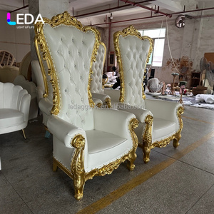Sillas de Trono LEDA de Cuero PU Duradero con Respaldo Alto Dorado, Silla Real para Bodas, Asiento para Novios, Decoración para Bodas - Product Image 1
