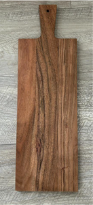 Planche à découper en bois rectangulaire avec poignée durable, surface polie, pour couper les légumes et les fruits. - Product Image 6