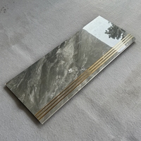 Carreaux de sol en porcelaine polie effet marbre gris doré antidérapants pour villa, intérieur de luxe, 470x1200mm, avec bord doré poli
