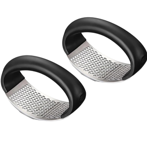 Presse-ail manuel en acier inoxydable Anax, design à bascule avec poignée incurvée, facile à nettoyer, compatible lave-vaisselle, 1 pièce, ustensiles de cuisine - Product Image 1