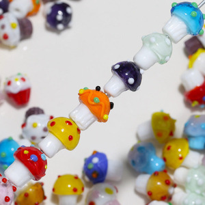 ลูกปัดแก้วลายจุดน่ารัก รูปเห็ด สำหรับทำเค้ก DIY สร้อยข้อมือ สร้อยคอ ลูกปัดแบบหลวม อุปกรณ์ตกแต่ง - Product Image 2