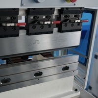 Prensa Plegadora Servoeléctrica CNC Compacta de 12T y 600mm, Máquina de Plegado Ideal para Taller, para Láminas de Acero Inoxidable y Cobre