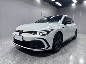 Le FAW <span class=keywords><strong>Golf</strong></span> 280TSI DSG <span class=keywords><strong>R</strong></span>-<span class=keywords><strong>Line</strong></span> 2022, voiture compacte avec <span class=keywords><strong>toit</strong></span> <span class=keywords><strong>ouvrant</strong></span> et sièges en cuir, a parcouru 39 000 kilomètres - Product Image 2