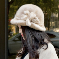Topi Beanie Bulu Wanita Musim Dingin Dekorasi Bunga 3D dan Pita, Hangat, Berbahan Plush, Model Cuffed, Grosir
