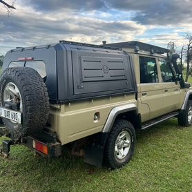 Toldo de Aluminio para Camioneta <span class=keywords><strong>Land</strong></span> <span class=keywords><strong>Cruiser</strong></span> LC79, Impermeable, con Cerradura, Luz de Freno LED, Carga en el Techo de 350 kg - Product Image 2