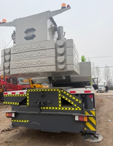 Grue sur camion Zoomlion ZTC800V 80T, année 2022, bon état, 130T, avec grue SAC1300T, STC800T6, STC800T5, STC1000C7. - Product Image 6