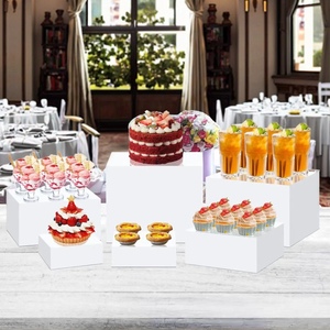 Kotak pajangan kue bertingkat dari akrilik putih modern yang dapat didaur ulang untuk pesta pernikahan dan tampilan makanan di meja prasmanan - Product Image 4
