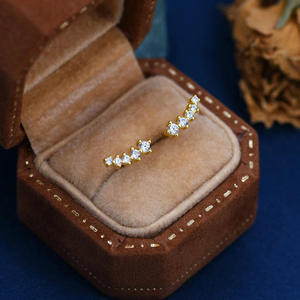 Orecchini di Diamanti Cizaupchite, Taglio Brillante Rotondo Dorato, Stile Classico per Fidanzamento Femminile, Gioielli Placcati Oro - Product Image 4