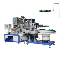 Machine automatique CNC hydraulique pour la fabrication de poignées de rouleaux de peinture avec pince en plastique intégrée, fabriquée en Chine
