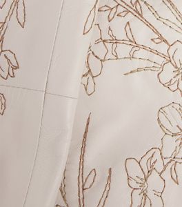 กระโปรงหนังทรงเอไลน์ปักลายสไตล์วินเทจสำหรับสตรีฤดูใบไม้ผลิและฤดูร้อน2026ตามสั่ง - Product Image 5