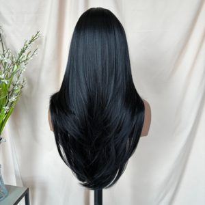 <span class=keywords><strong>Parrucca</strong></span> sintetica premium Kemy Hair con frangia, resistente al calore, realizzata a macchina, taglio a farfalla, senza colla, con cappuccio in rete elastica, per donna - Product Image 2
