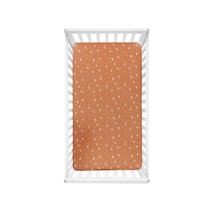 Ensemble de draps de lit pour bébé en tissu de bambou souple avec housse de couette Cartoon Moon conçue pour les lits standard de 28x52x8 pouces pour les tout-petits - Product Image 1