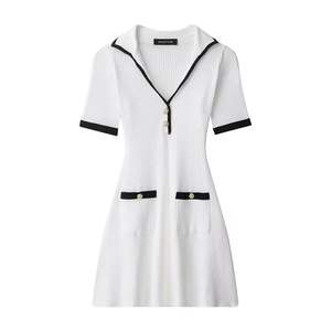 Vestido de punto acanalado con botones metálicos, estilo europeo americano, cuello en V, manga corta, largo hasta la rodilla, ajuste holgado y transpirable, novedad de primavera. - Product Image 3