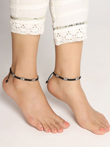 Chevillère élégante et réglable pour femmes, accessoire de chaîne de pied tendance, bijoux légers et à la mode pour l'été, la plage et les voyages - Product Image 4