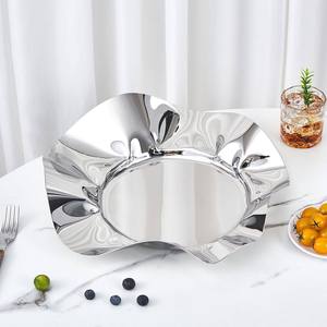Assiettes de fête <span class=keywords><strong>en</strong></span> acier inoxydable de luxe nordique assiette de fruits hôtel KTV salon plateau de Table à thé ornements décoratifs plats floraux - Product Image 2