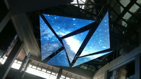 Écran LED hexagonal triangulaire circulaire sur mesure, écran LED flexible souple incurvé de forme spéciale P3