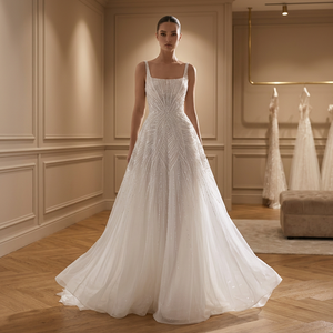 Robe de mariée moderne sans bretelles, sans manches, ornée de perles, broderie de cristaux, jupe en satin drapée, taille naturelle, coupe trapèze, grande taille - Product Image 1