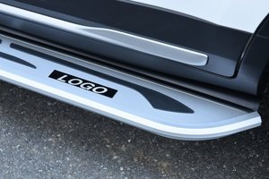 Estribos Laterales de Aluminio Plateado con Superficie Antideslizante Negra para Haohan L7/ev Cruise Model Suv - Product Image 5