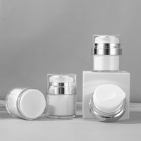 Bonne qualité 	 Échantillon gratuit 	 Ensemble de flacons et pots airless haut de gamme pour sérum et crème, pour soins du visage
