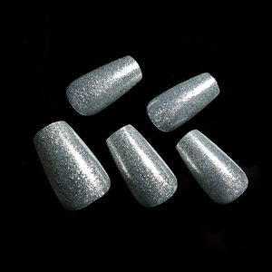 Faux ongles à presser avec paillettes blanches, forme cercueil, longueur moyenne, style luxueux, en acrylique, <span class=keywords><strong>pour</strong></span> <span class=keywords><strong>manucure</strong></span> DIY, salon, <span class=keywords><strong>mariage</strong></span>, rendez-vous galant - Product Image 4