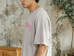 Nouveauté Hong Guan : T-shirts Streetwear 100% Coton Coupe Boxy Courte pour Hommes, Personnalisables avec Impression Graphique, Col Rond, Manches Courtes - Product Image 2
