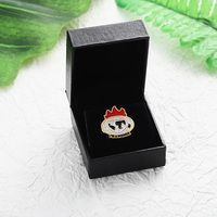 Pin kualitas tinggi lencana kustom lapis emas kecil bros kustom Pin Lapel kustom Enamel dengan magnet untuk kotak kemasan