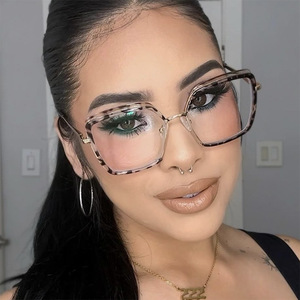 Phụ Nữ Của Tr90 Chống-Màu Xanh Ánh Sáng Thời Trang Cảnh Tượng Khung Với Vuông Biên Giới Lớn Chữ Thập Gương Phẳng Cảnh Tượng Kính Mắt Khung - Product Image 2