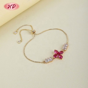 Bracelet ajustable tendance pour femme, en alliage de cuivre plaqué or 18 carats, avec zircon et motif trèfle rouge, idéal pour un anniversaire – Création professionnelle - Product Image 2