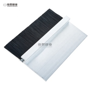 Estilo de diseño industrial <span class=keywords><strong>Mejor</strong></span> precio Tira de sellado de puerta Cepillo Fuerte flexibilidad Material de nylon de aluminio Tornillo de aplicación al aire libre - Product Image 2