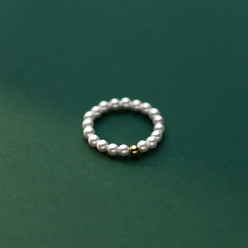 Piccolo affascinante anello di perle in argento Sterling 925 placcato oro