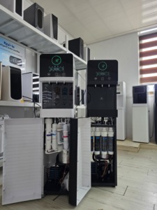 เครื่องทำน้ำร้อนน้ำเย็นแบบตั้งพื้นสำหรับใช้ในบ้าน พร้อมระบบกรองน้ำปรับแต่งได้ ระบบกรอง UF และก๊อกน้ำ 3 หัวสำหรับน้ำร้อน - Product Image 3