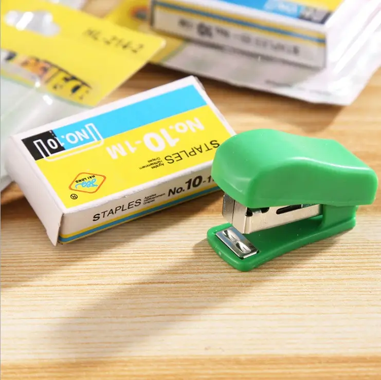 Cartoon stapler set cute Suction card packing mini stapler with No.10 needle 50 PCS