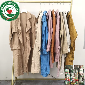 Chaqueta cortavientos Fardos Ropa usada del Reino Unido Fardos para damas Ropa de segunda mano Vendedor completo VIP ropa usada - Product Image 4