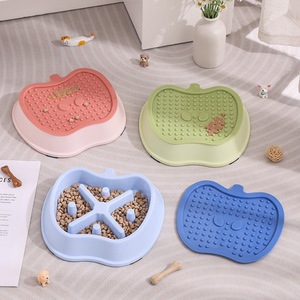 Bol de nourrissage lent pour animaux de compagnie Chong Ke, forme pomme, en PP, anti-renversement, pour chiens et chats, avec tapis d'alimentation et distributeur de nourriture - Product Image 1