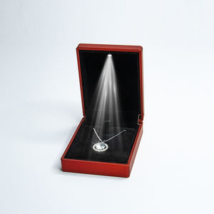 Gran oferta, caja de collar de alta calidad ecológica rectangular cuadrada a la moda con luz LED, almacenamiento de joyería de lujo - Product Image 1