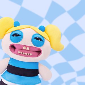 Peluche de Bubbles de 10 cm de las Chicas Superpoderosas - Divertido monstruo feo de peluche con dientes humanos, hecho en China - Product Image 2