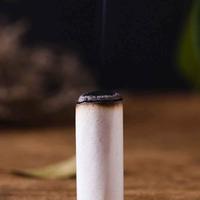 Brûleur de moxibustion en cuivre 2024, vente chaude, bâtonnet de moxibustion traditionnel chinois, rouleaux de moxibustion purs, sans fumée, certifié CE pour une moxibustion douce
